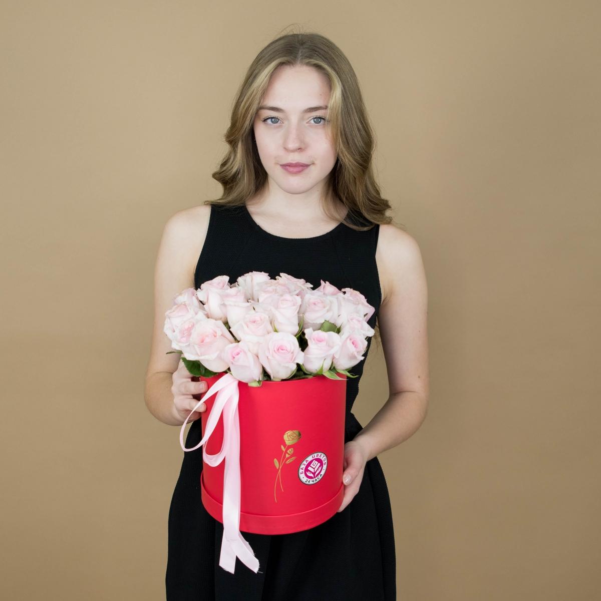 Розы розовые в шляпной коробке Артикул  372