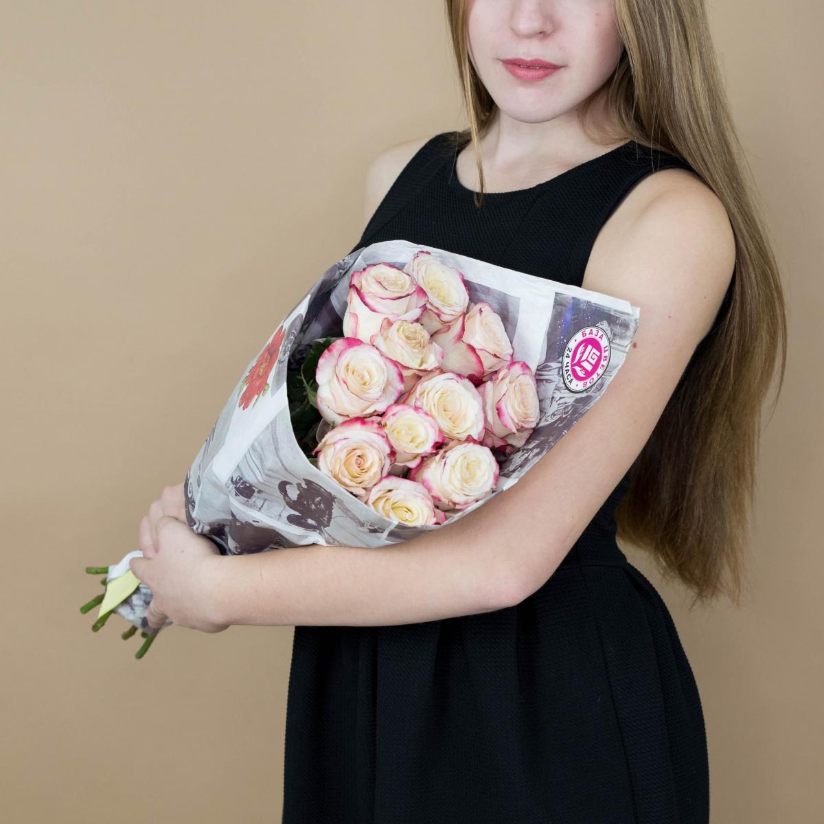 Розы красно-белые 11 шт. (40 см) Артикул - 16337